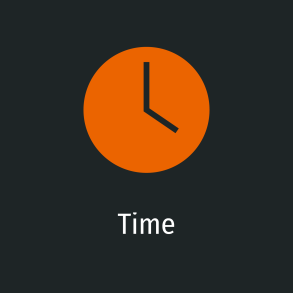 Die Uhrzeit - kein Grund mehr, nach unten auf dein Dashboard oder dein am Motorradlenker angebrachtes Handy schauen zu müssen. Ab sofort siehst du die Uhrzeit direkt vor dir. Ganz einfach, praktisch und sicher. Icon Time